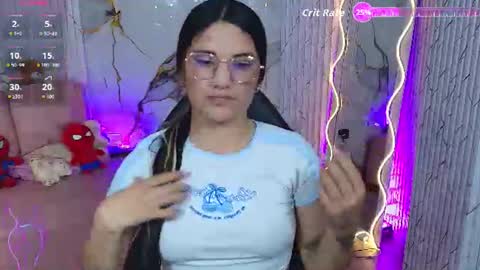 Snapshot of chiara_tay chatting on June 17, 9:27 pm Chiara online show from June 17, 9:27 pm