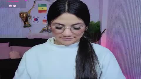 Snapshot of chiara_tay chatting on July 13, 2:58 am Chiara online show from July 13, 2:58 am