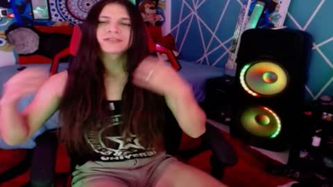 Snapshot of chico_explosivo chatting on October 26, 12:49 am chico_explosivo online show from October 26, 12:49 am