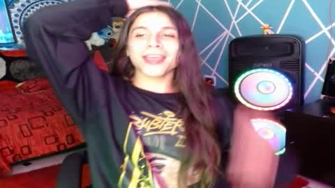 Snapshot of chico_explosivo chatting on November 15, 11:54 pm chico_explosivo online show from November 15, 11:54 pm