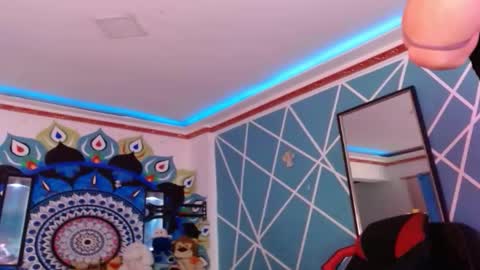 Snapshot of chico_explosivo chatting on November 26, 12:44 am chico_explosivo online show from November 26, 12:44 am