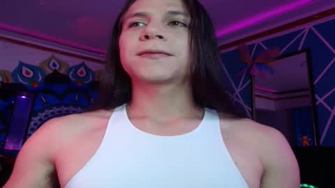 Snapshot of chico_explosivo chatting on February 21, 12:55 am chico_explosivo online show from February 21, 12:55 am