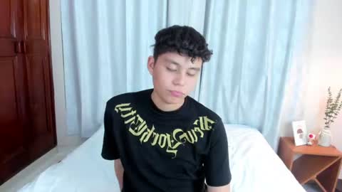 Snapshot of chico_medusa chatting on June 15, 10:45 pm Nathan online show from June 15, 10:45 pm