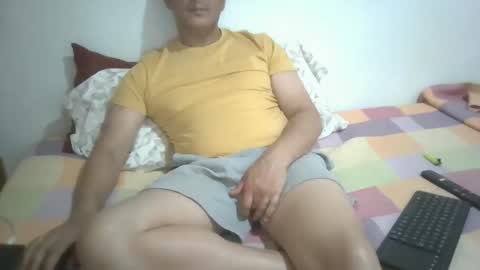 Snapshot of chicodelsur69 chatting on May 5, 6:38 pm Chicodelsur online show from May 5, 6:38 pm