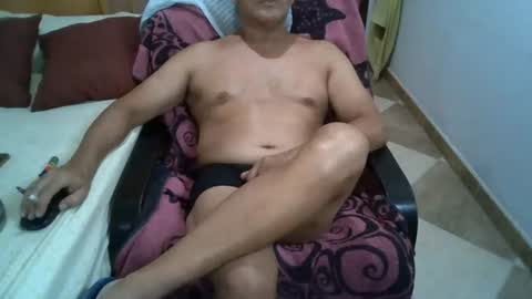 Snapshot of chicodelsur69 chatting on July 25, 8:06 pm Chicodelsur online show from July 25, 8:06 pm
