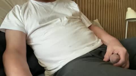 Snapshot of chiguy63v4 chatting on February 1, 4:49 pm chiguy63v4 online show from February 1, 4:49 pm