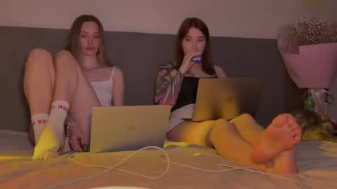 Snapshot of chillgoddess chatting on April 19, 8:33 pm Goddess Vika - owner of all ur money online show from April 19, 8:33 pm