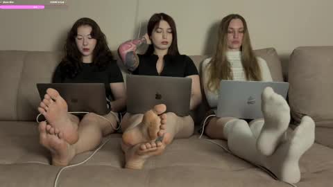 Snapshot of chillgoddess chatting on May 19, 7:53 pm Goddess Vika - owner of all ur money online show from May 19, 7:53 pm