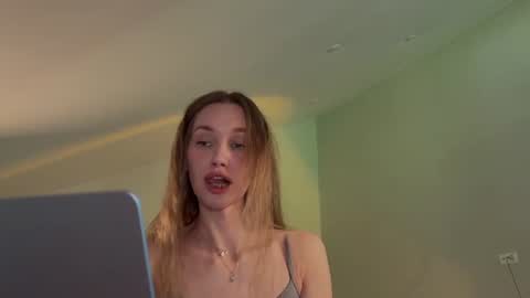 Snapshot of chillgoddess chatting on June 11, 4:05 pm Goddess Vika - owner of all ur money online show from June 11, 4:05 pm