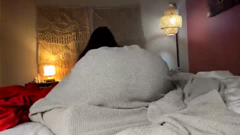 yoursensualparadise online show from February 15, 9:55 pm