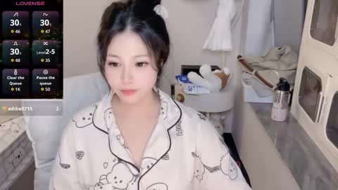 Snapshot of chillybb114 chatting on March 18, 6:00 pm chillybb114 online show from March 18, 6:00 pm