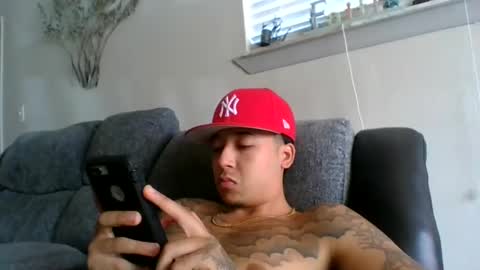 Snapshot of chino880172 chatting on January 17, 6:23 pm CHINO online show from January 17, 6:23 pm