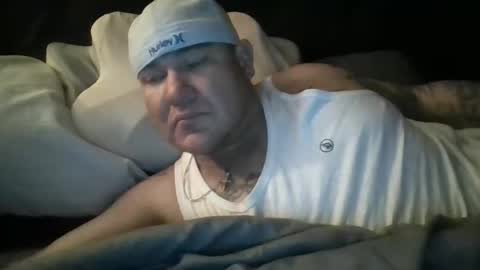 Snapshot of chippertaboo chatting on February 17, 10:01 am stud4yourwife online show from February 17, 10:01 am