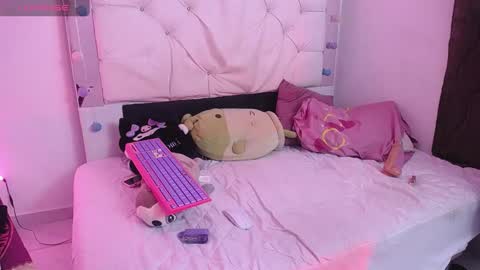 Snapshot of chiquibumbun chatting on February 26, 9:37 pm sophia online show from February 26, 9:37 pm