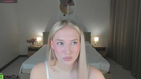 Chloe online show from January 19, 4:05 am