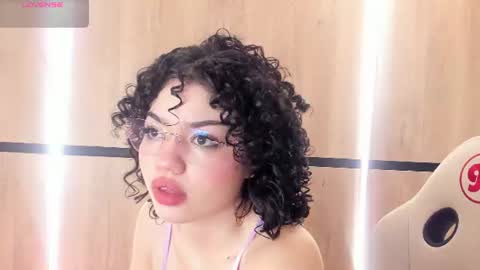 Snapshot of chloe_cortez chatting on July 16, 12:11 pm chloe online show from July 16, 12:11 pm