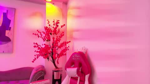 Chloe online show from March 15, 11:05 am