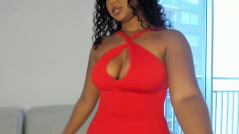 chloe online show from March 12, 7:31 pm