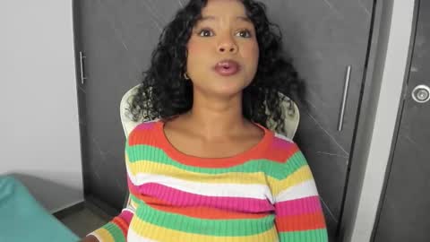 chloe online show from March 17, 11:41 pm