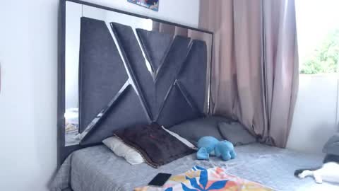 Snapshot of chloe_hotx chatting on April 24, 8:55 pm Chloe and Danna online show from April 24, 8:55 pm