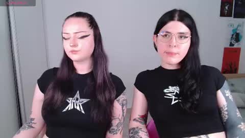 Snapshot of chloe_levine chatting on July 22, 11:29 pm Chloe Levine online show from July 22, 11:29 pm