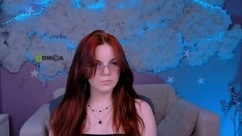 Snapshot of chloe_ley chatting on April 22, 9:33 am chloe_ley online show from April 22, 9:33 am
