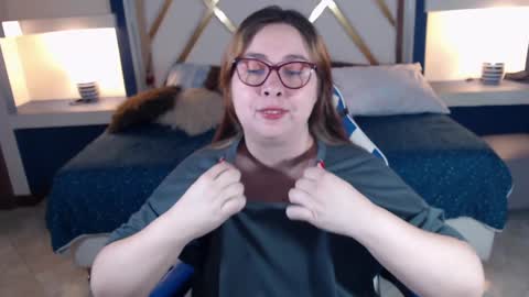 chloe_prg online show from January 29, 12:24 pm