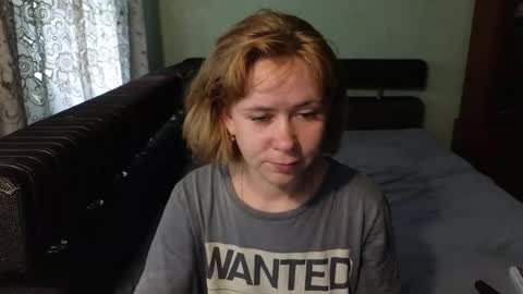 Snapshot of chloe_roo chatting on July 6, 6:21 am Mila online show from July 6, 6:21 am