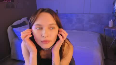 Snapshot of chloe_sunny chatting on March 31, 6:25 am Chloe online show from March 31, 6:25 am