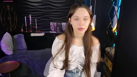Snapshot of chloe_sunny chatting on April 24, 9:06 pm Chloe online show from April 24, 9:06 pm