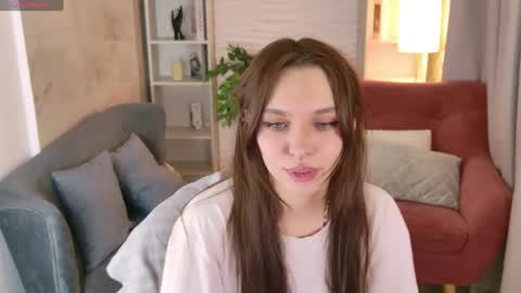 Snapshot of chloe_sunny chatting on May 1, 6:23 pm Chloe online show from May 1, 6:23 pm