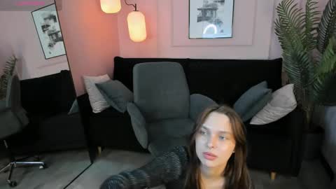 Snapshot of chloe_sunny chatting on May 22, 2:01 pm Chloe online show from May 22, 2:01 pm