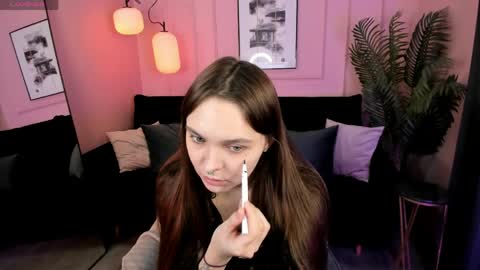 Snapshot of chloe_sunny chatting on May 24, 5:56 am Chloe online show from May 24, 5:56 am