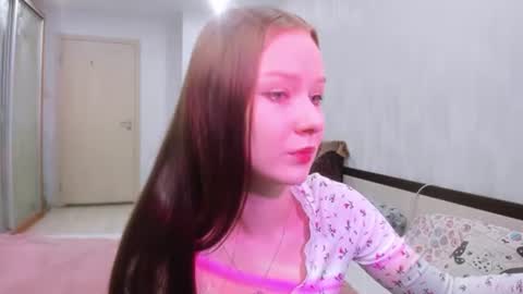 chloe wifey online show from November 15, 1:18 pm