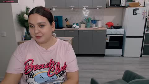 Snapshot of chloe_x_ chatting on December 19, 5:50 pm Eva and Sandra online show from December 19, 5:50 pm