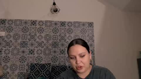 Snapshot of chloe_x_ chatting on February 9, 7:09 pm Eva and Sandra online show from February 9, 7:09 pm