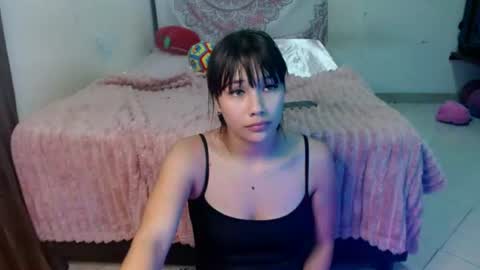 Snapshot of chloe_xsex chatting on July 25, 4:10 am chloe_xsex online show from July 25, 4:10 am