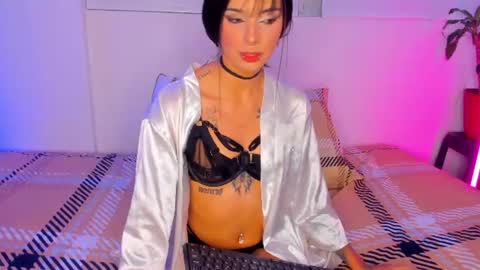 Snapshot of chloeaddamss chatting on July 10, 2:38 am 3 online show from July 10, 2:38 am