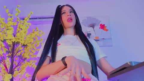 Snapshot of chloebigcockxx chatting on October 27, 11:52 pm Im Chloe    independent account      online show from October 27, 11:52 pm