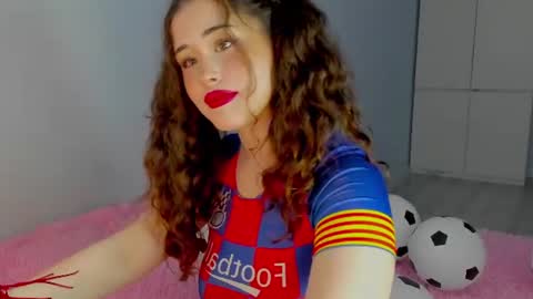 My name is Chloe Like my broadcast pls online show from June 26, 7:13 am