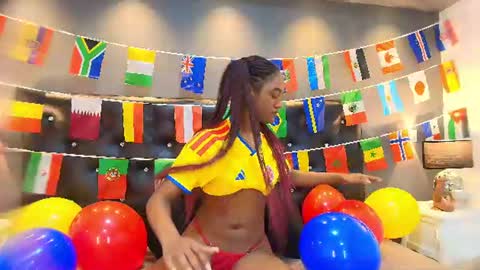 Snapshot of chloebrunnie chatting on July 3, 12:22 pm CHLOE online show from July 3, 12:22 pm