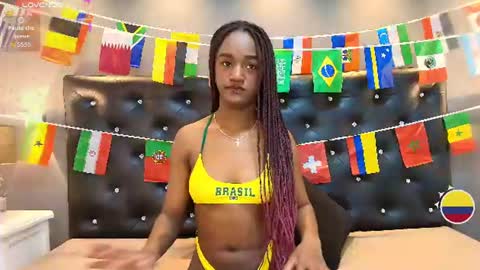 Snapshot of chloebrunnie chatting on July 7, 12:20 pm CHLOE online show from July 7, 12:20 pm