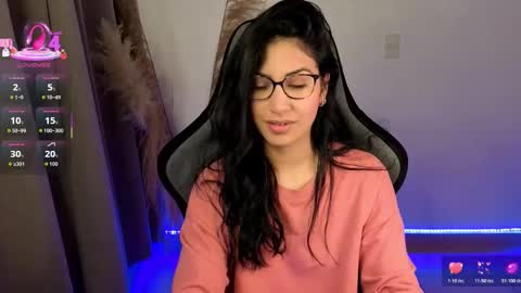 Snapshot of chloebum_ chatting on May 22, 10:54 am Chloe online show from May 22, 10:54 am