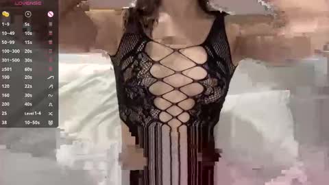 Snapshot of chloee__x chatting on October 30, 11:11 am chloee__x online show from October 30, 11:11 am