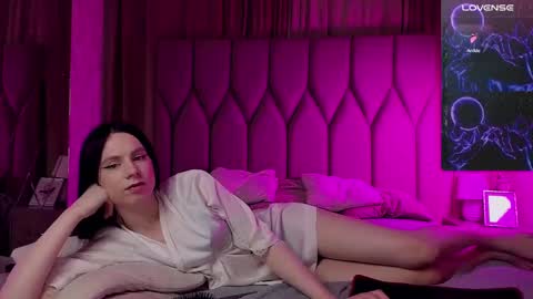 Chloe Fulton online show from March 4, 12:50 am