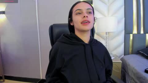  Chloe Harper  online show from April 15, 12:01 pm