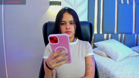 Snapshot of chloeharper_ chatting on July 11, 12:30 pm Chloe Harper online show from July 11, 12:30 pm