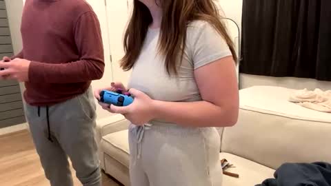 Snapshot of chloejaxxx chatting on October 28, 12:47 am chloejaxxx online show from October 28, 12:47 am