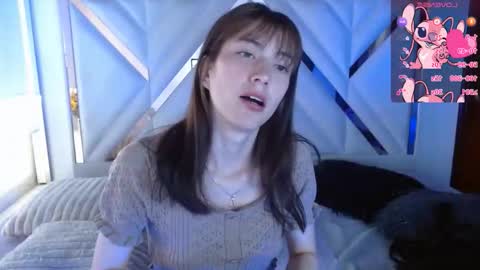 Chloe online show from November 18, 3:16 pm