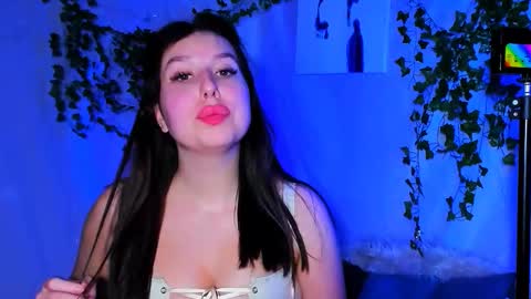 ChloeRicci online show from December 5, 1:20 pm